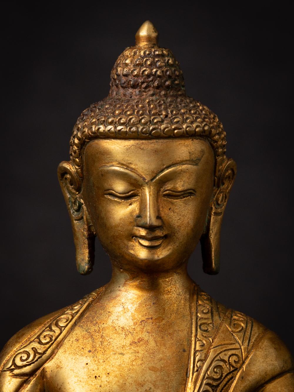 Middle 20th century old bronze Nepali Buddha statue in Dhyana mudra In Good Condition In DEVENTER, NL