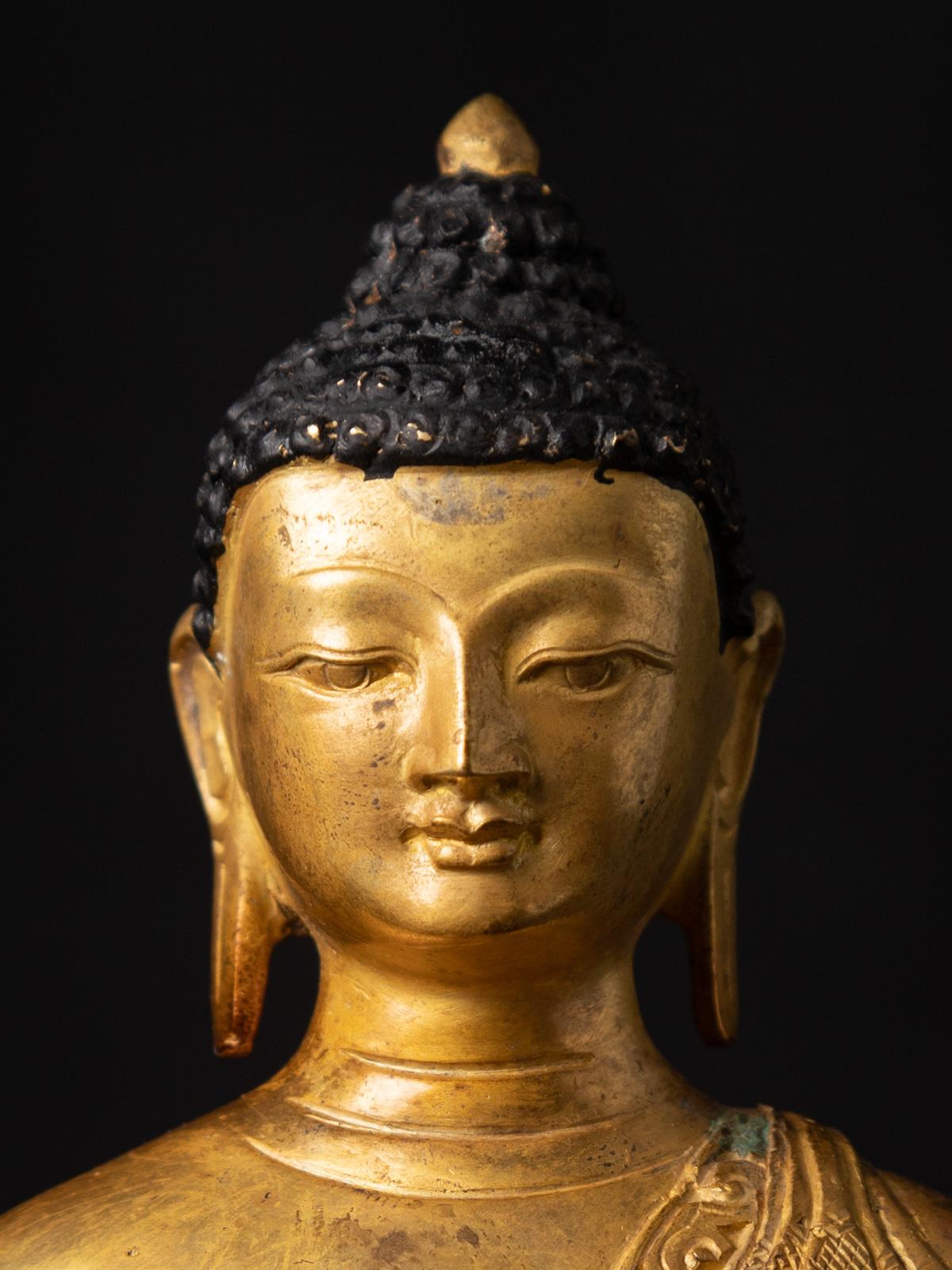 Bronze Middle 20th century old bronze Nepali Buddha statue in Dhyana mudra