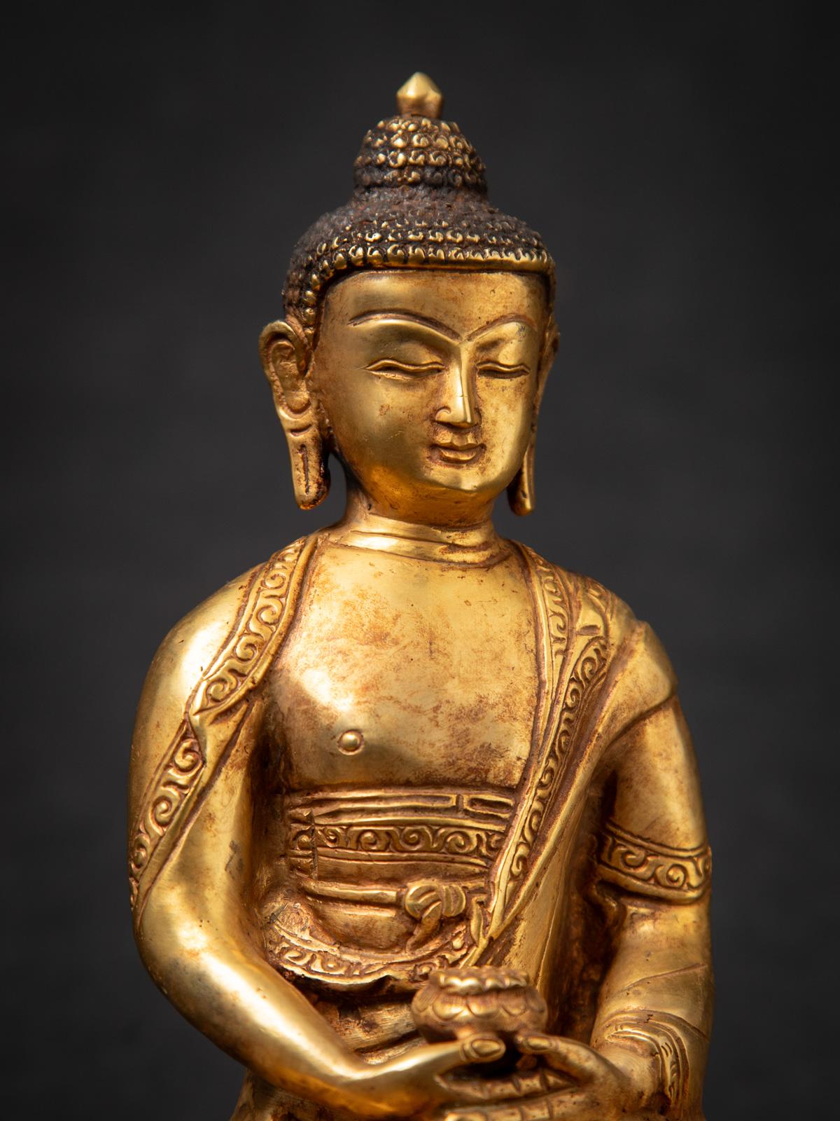 Middle 20th century Old bronze Nepali Buddha statue in Dhyana mudra 1