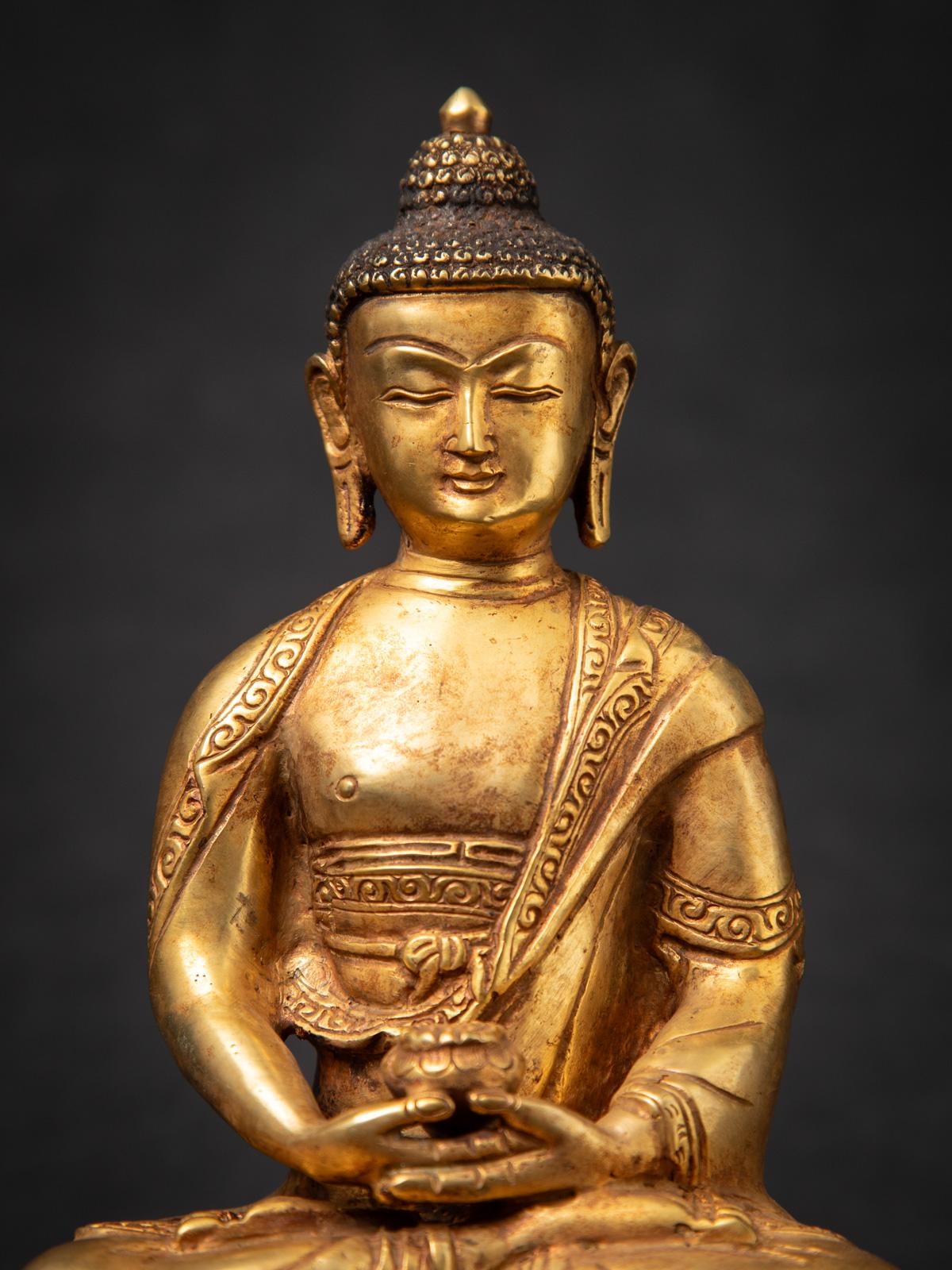 Middle 20th century Old bronze Nepali Buddha statue in Dhyana mudra 2