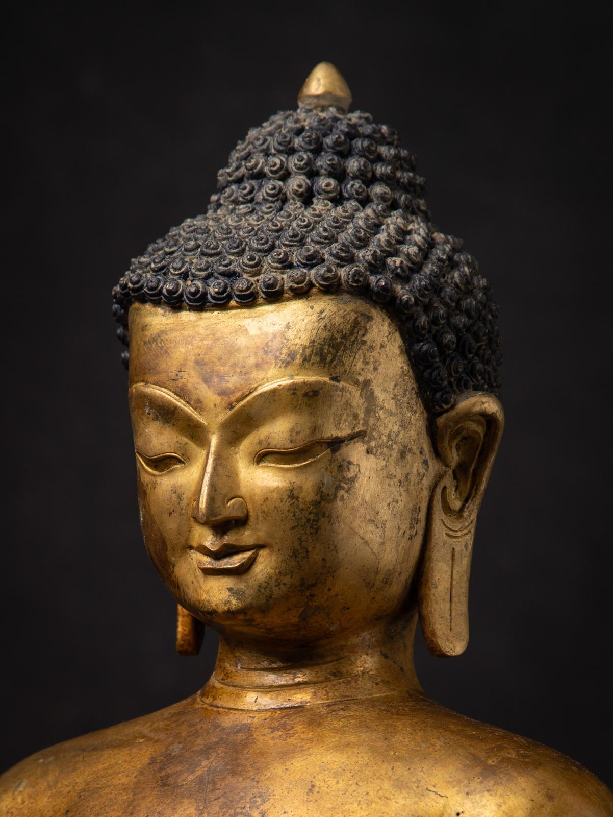 Statue de Bouddha népalais en bronze du milieu du 20e siècle - OriginalBuddhas en vente 6