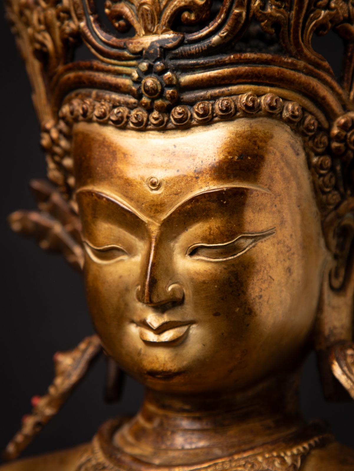 Statua di Buddha nepalese in bronzo del XX secolo - OriginalBuddhas in vendita 11