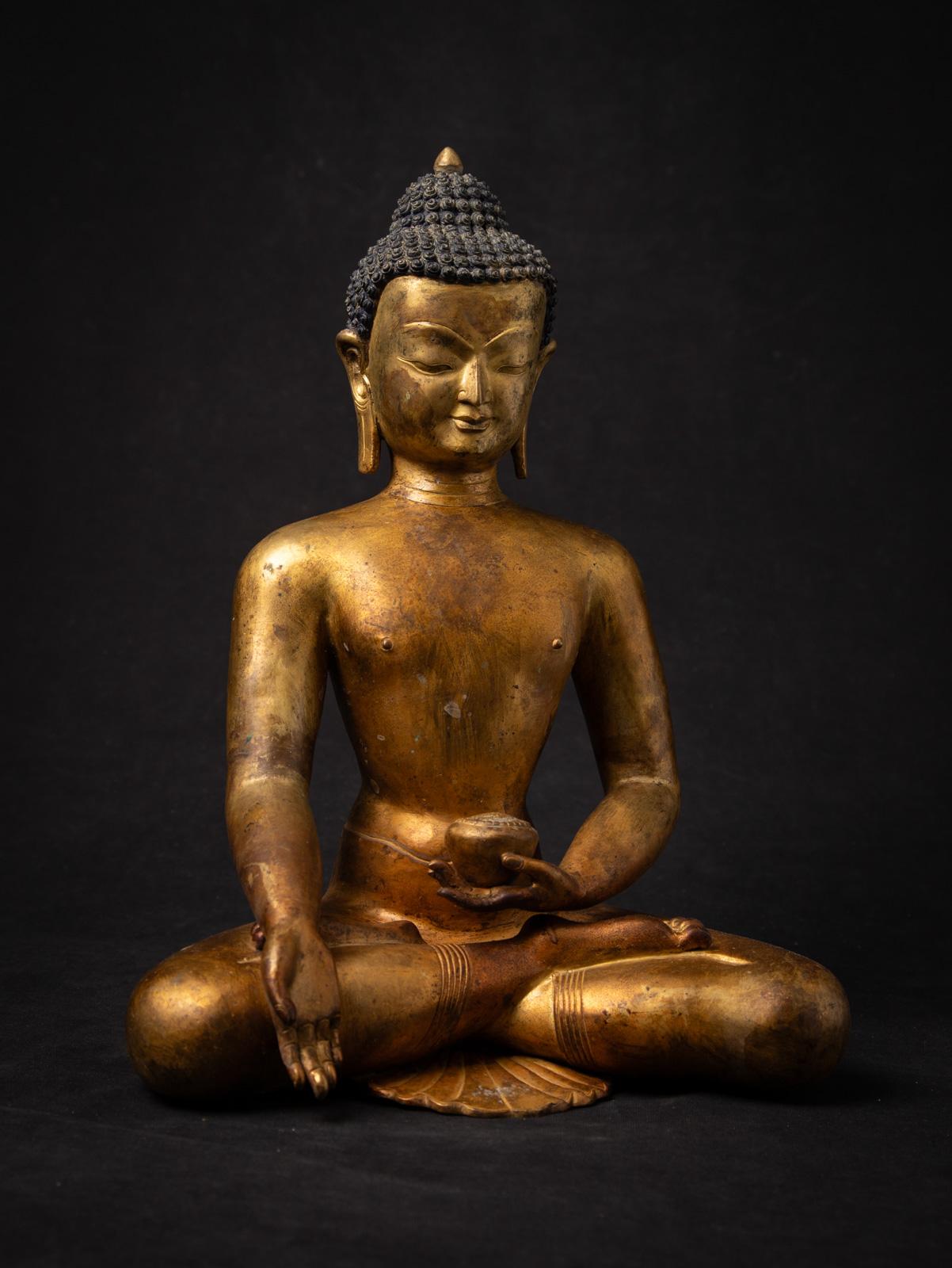 Statue de Bouddha népalais en bronze du milieu du 20e siècle - OriginalBuddhas en vente 12