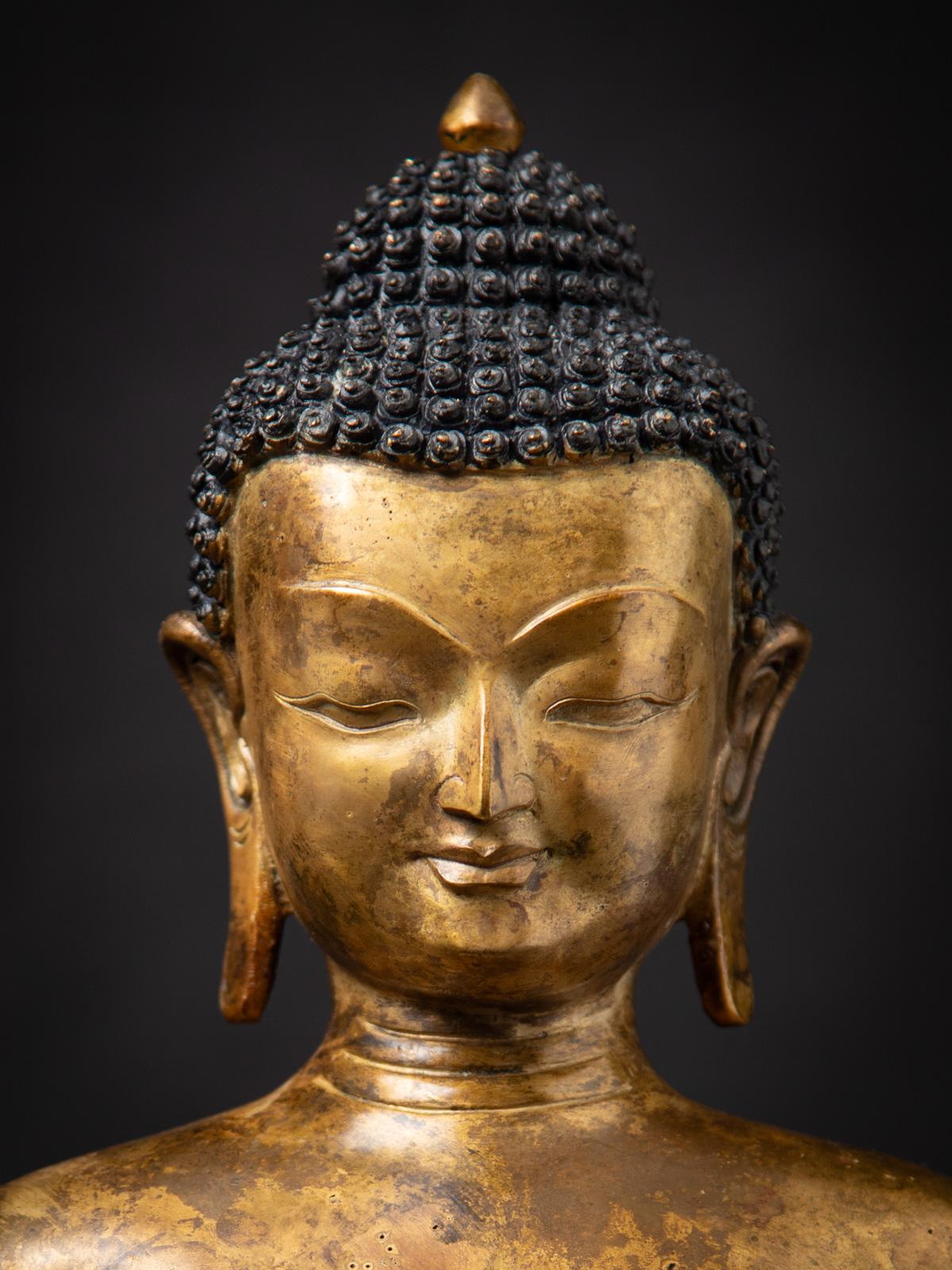 Népalais Statue de Bouddha népalais en bronze du milieu du 20e siècle - OriginalBuddhas en vente