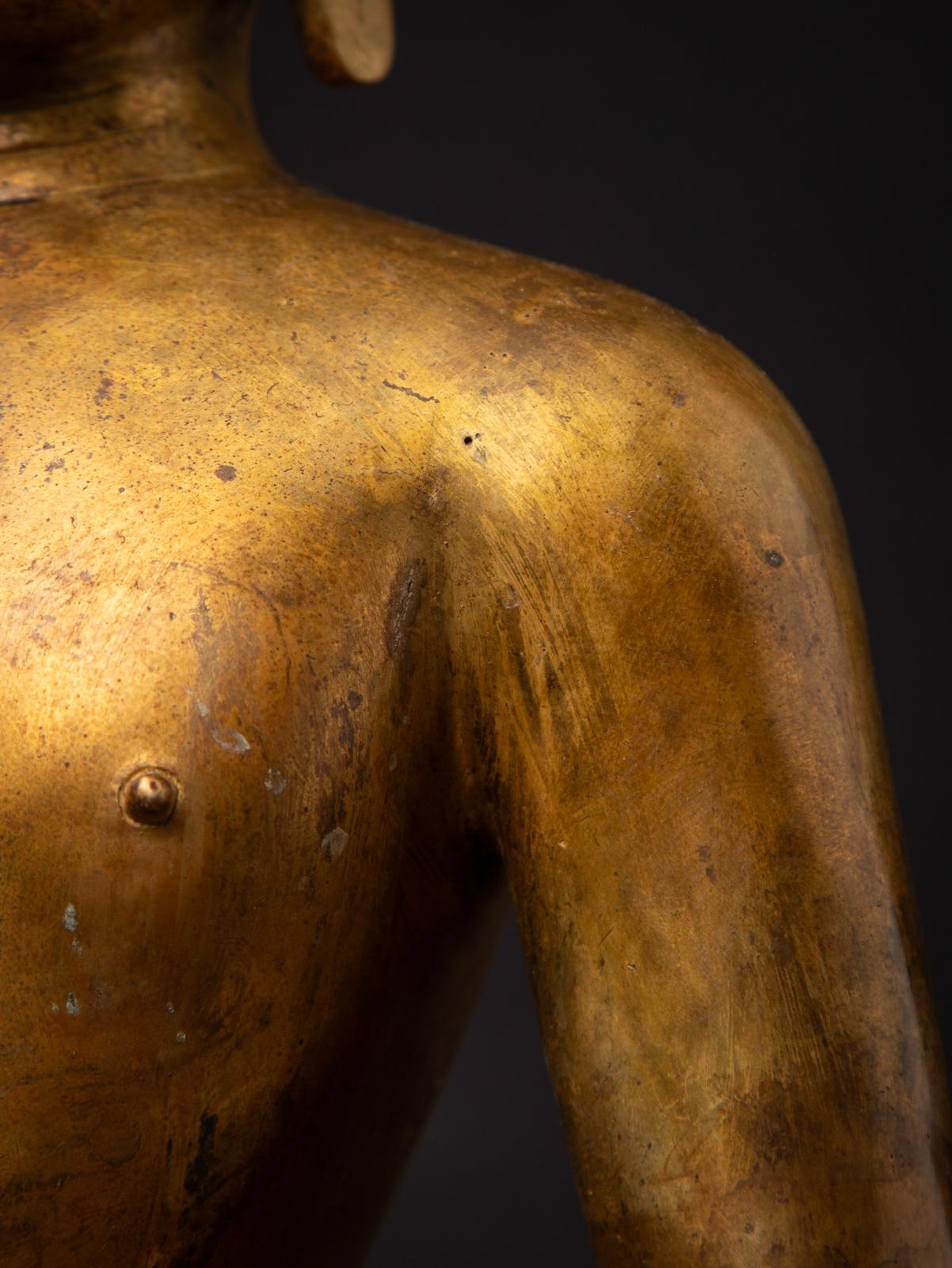 Statue de Bouddha népalais en bronze du milieu du 20e siècle - OriginalBuddhas en vente 1