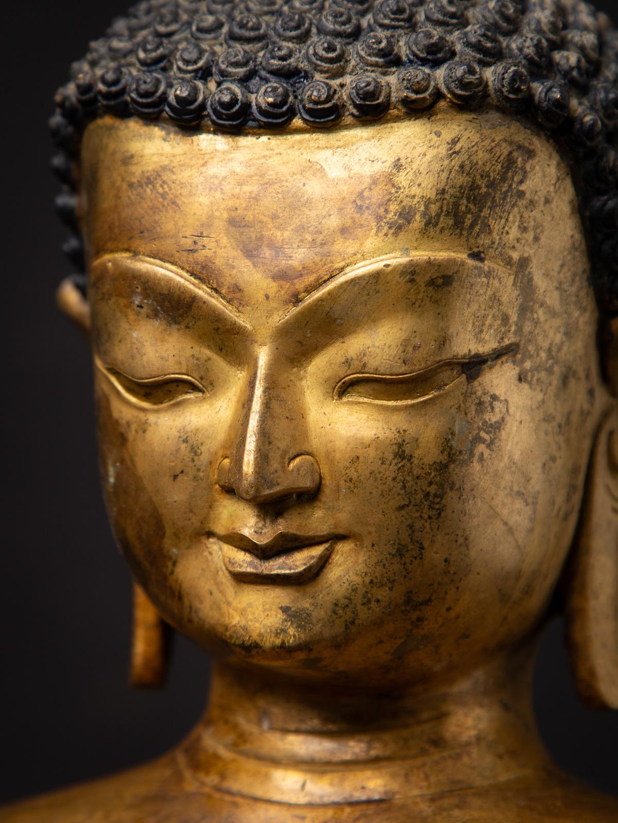 Statue de Bouddha népalais en bronze du milieu du 20e siècle - OriginalBuddhas en vente 3
