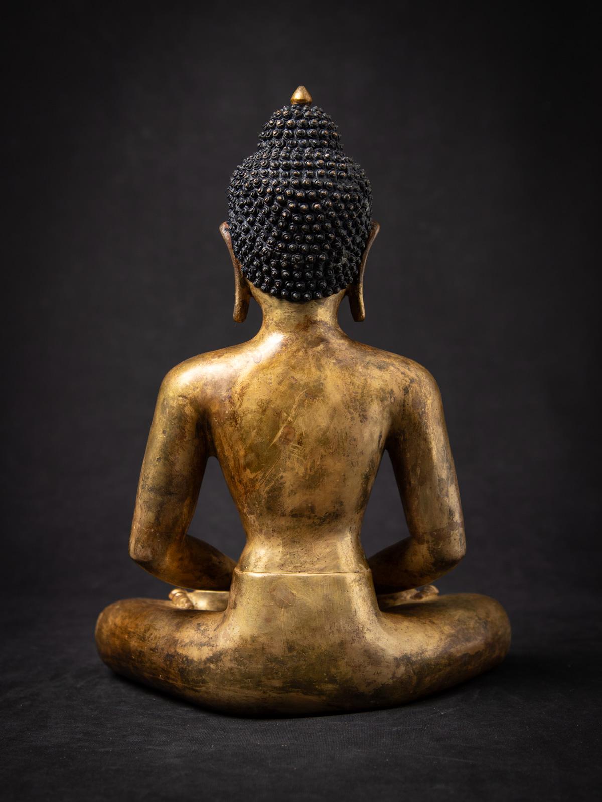 Statue de Bouddha népalais en bronze du milieu du 20e siècle - OriginalBuddhas en vente 3