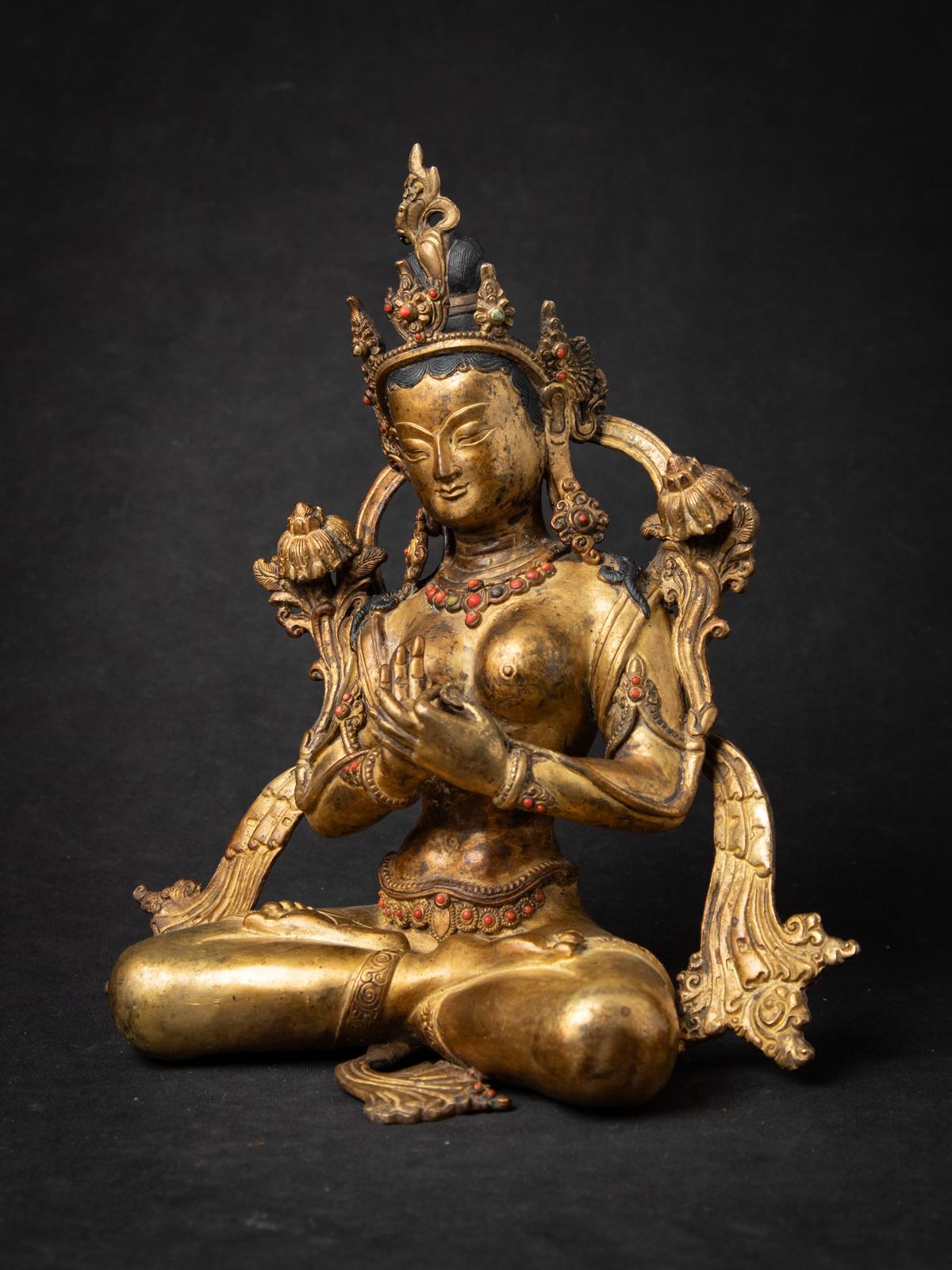 Old bronze Nepali Green Tara statue
Material : bronze
26,8 cm high
25 cm wide and 11,7 cm deep
Fire gilded with 24 krt. gold
Dharmachakra mudra
Middle 20th century
Weight: 2,69 kgs
Originating from Nepal
Nr: 3861-9