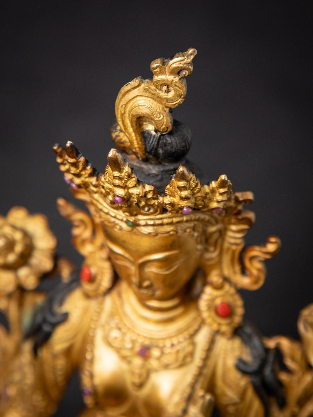 Birman Milieu du XXe siècle Statue de Tara verte népalaise en bronze ancien du Népal en vente
