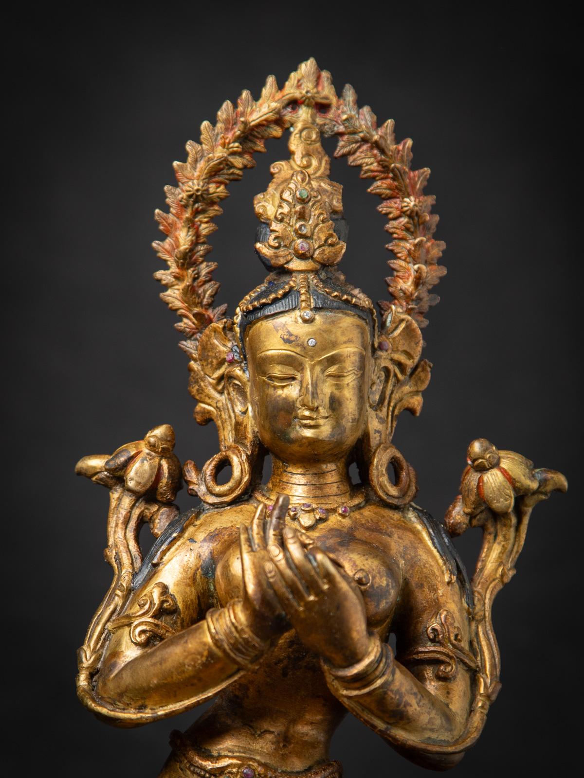 20ième siècle Milieu du XXe siècle Statue de Tara verte népalaise en bronze ancien du Népal en vente