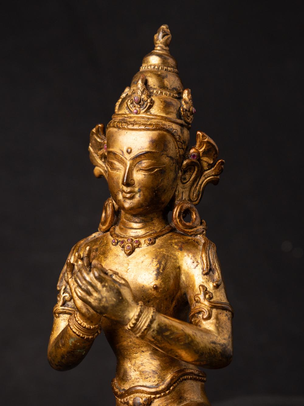 Statue en bronze de Tara verte népalaise du milieu du 20e siècle en Vitarka Mudra 2