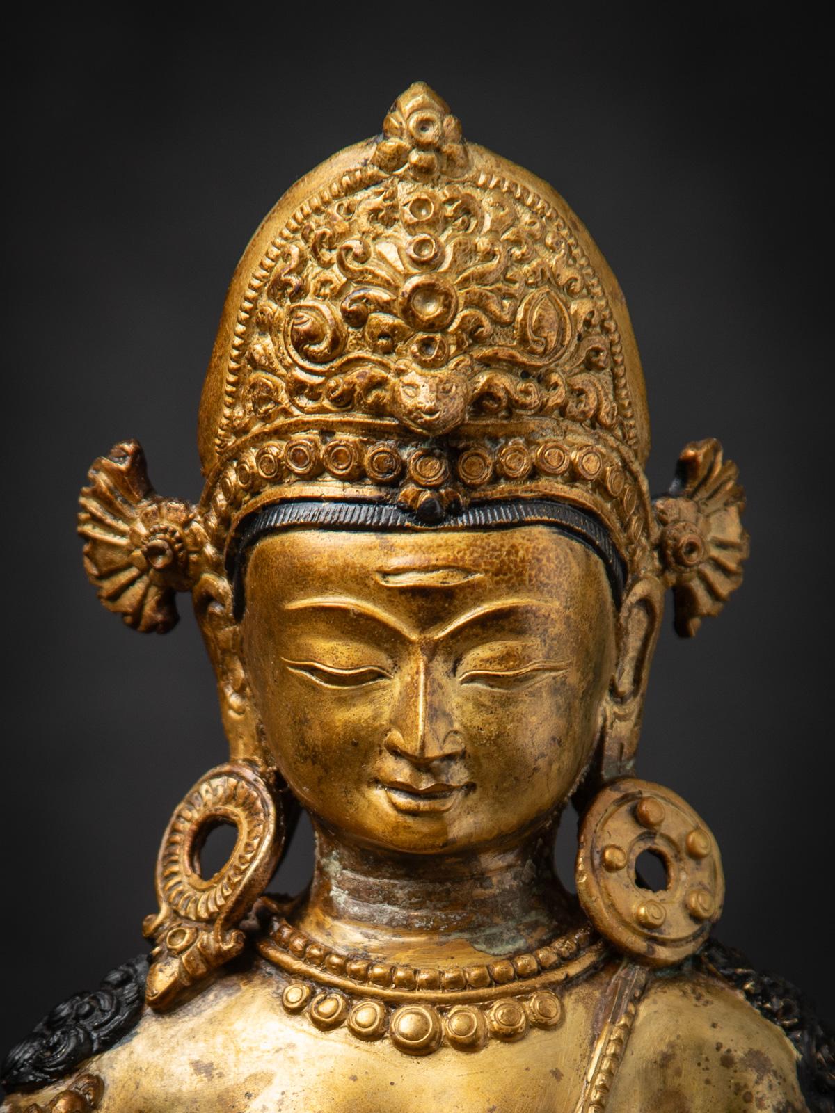 Mitte des 20. Jahrhunderts Alte nepalesische Indra-Statue aus Bronze aus Nepal im Zustand „Gut“ im Angebot in DEVENTER, NL