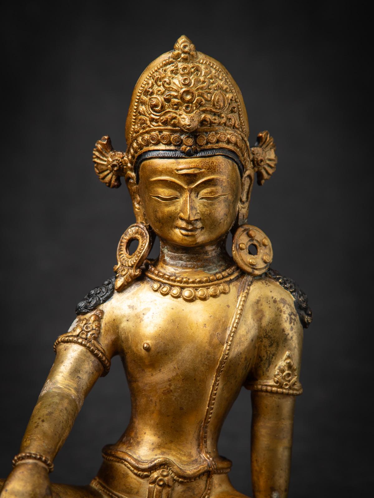 Mitte des 20. Jahrhunderts Alte nepalesische Indra-Statue aus Bronze aus Nepal im Angebot 1