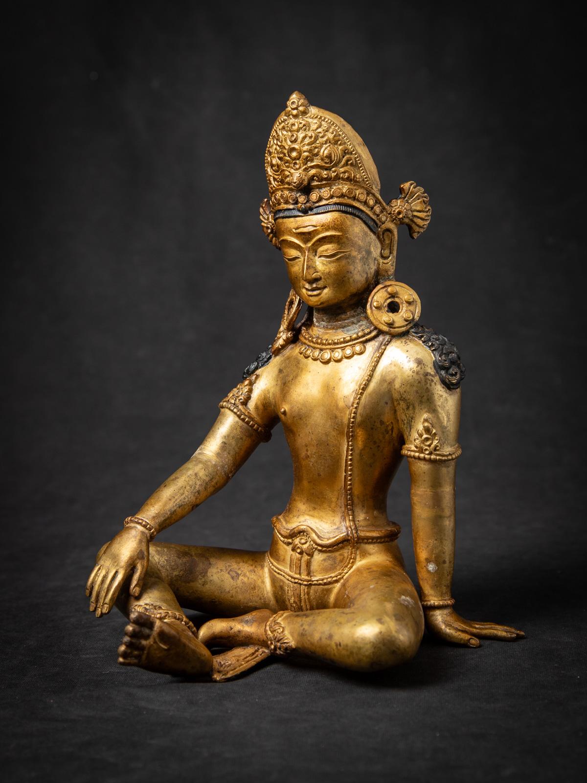 Mitte des 20. Jahrhunderts Alte nepalesische Indra-Statue aus Bronze aus Nepal im Angebot 2