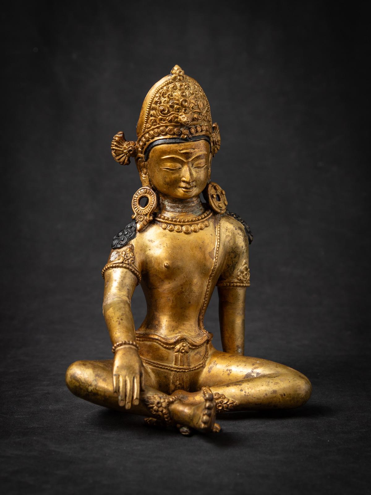 Mitte des 20. Jahrhunderts Alte nepalesische Indra-Statue aus Bronze aus Nepal im Angebot 3