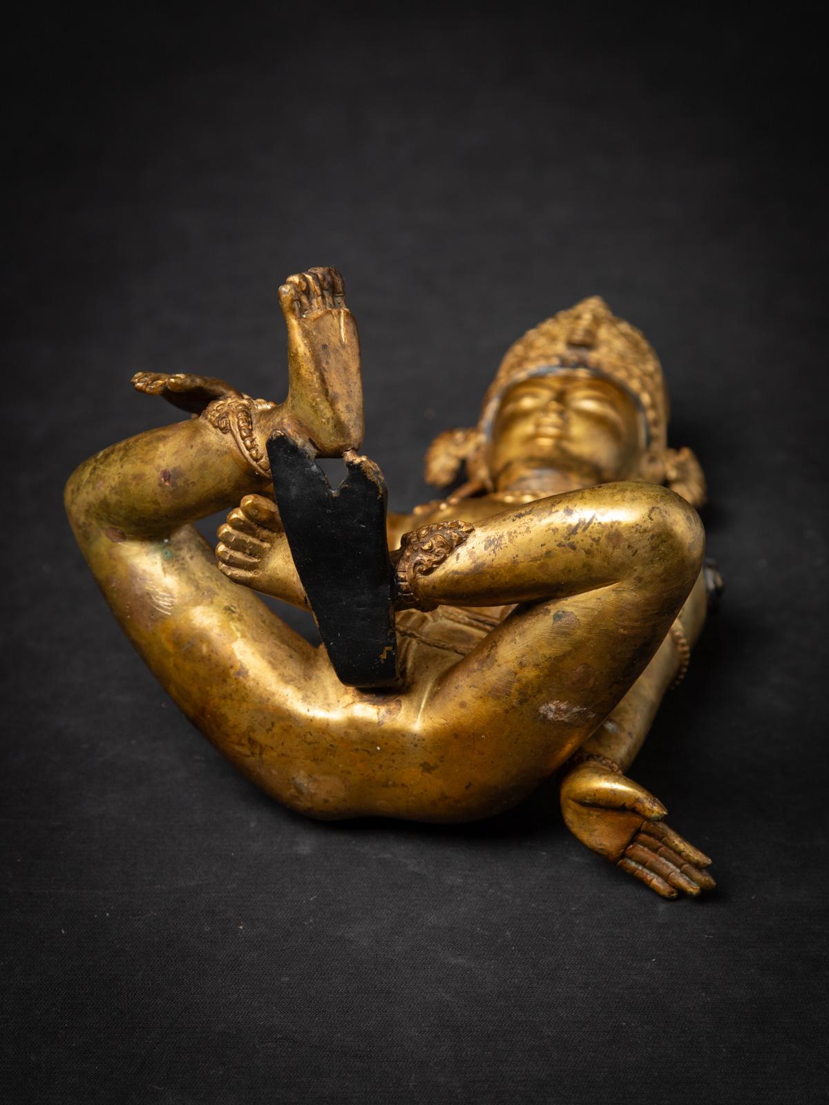 Mitte des 20. Jahrhunderts Alte nepalesische Indra-Statue aus Bronze aus Nepal im Angebot 4