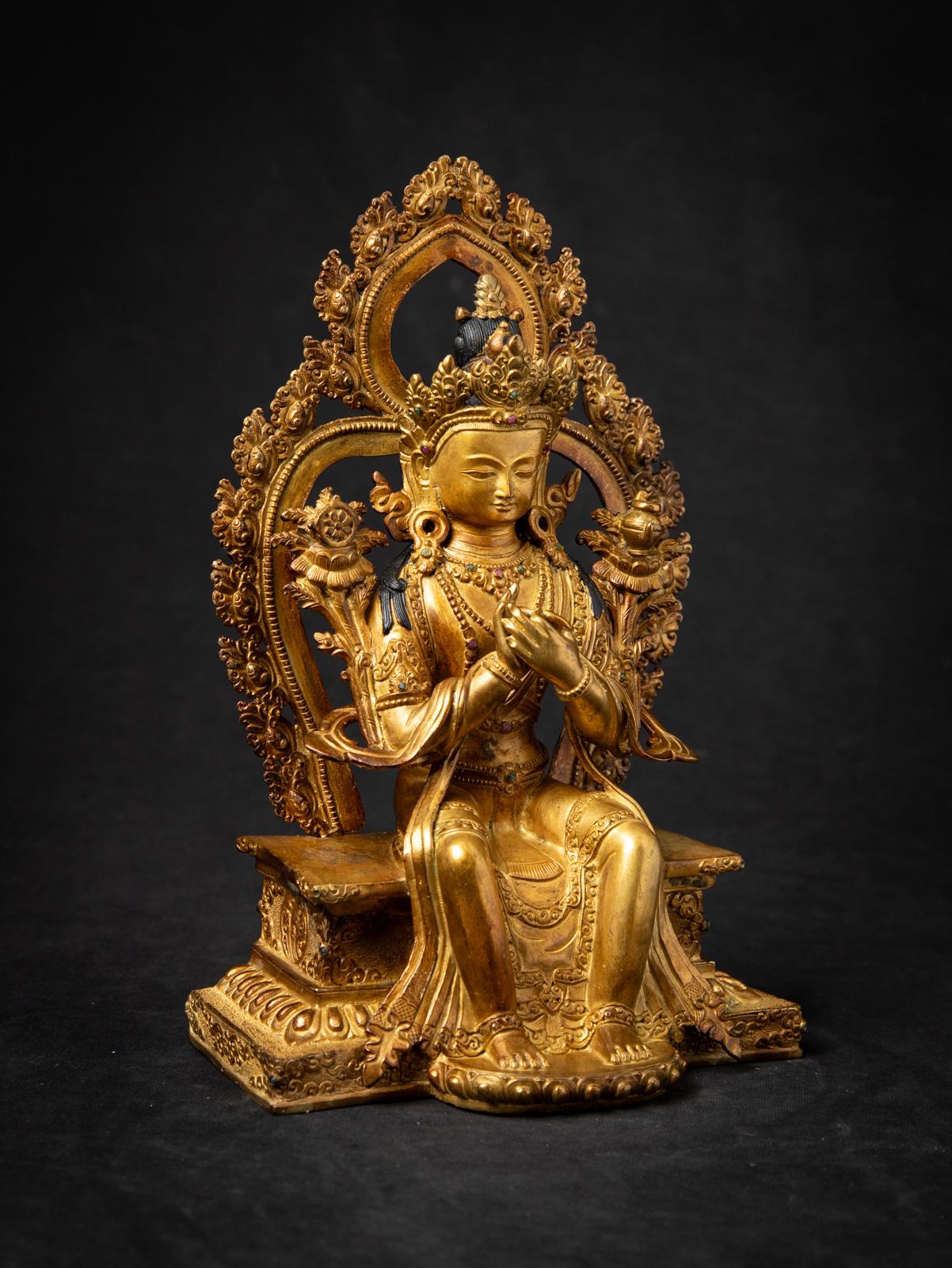 Mediados del siglo XX Antigua estatua nepalí de bronce de Buda Maitreya procedente de Nepal en venta 2