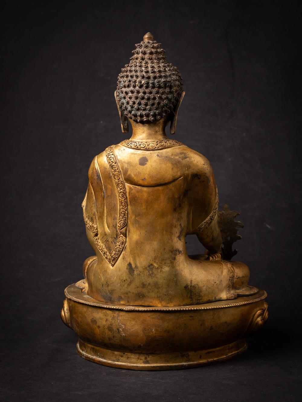 Middle 20th century old bronze Nepali Medicine Buddha statue - OriginalBuddhas In Good Condition In DEVENTER, NL