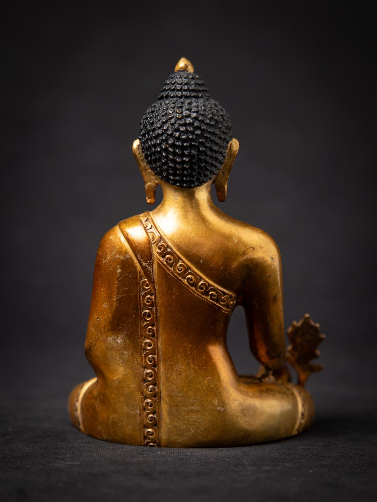 Middle 20th century Old bronze Nepali Medicine Buddha statue - OriginalBuddhas In Good Condition In DEVENTER, NL