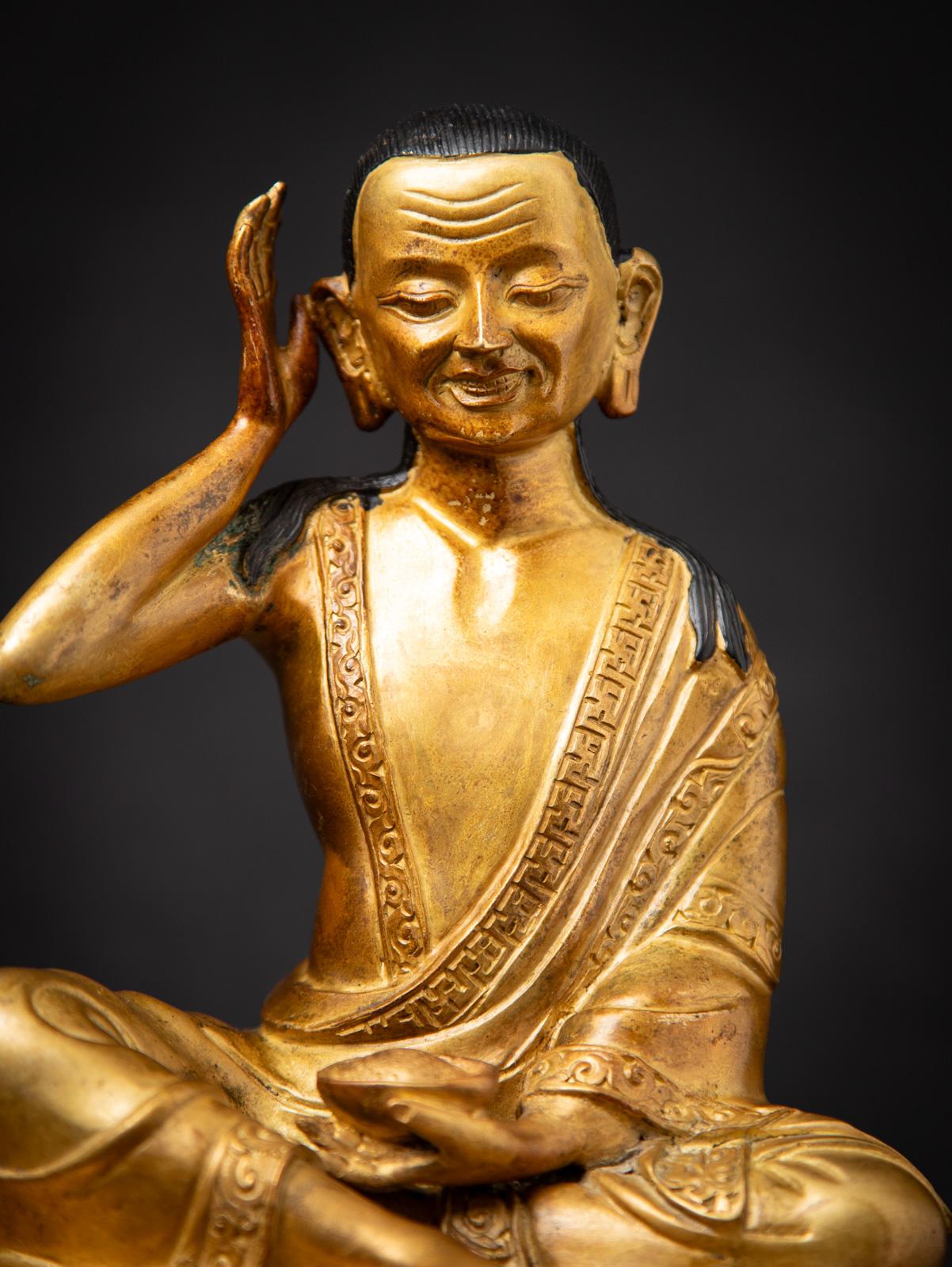 Milieu du 20e siècle Statue en bronze ancienne de Milarepa du Népal Bon état - En vente à DEVENTER, NL
