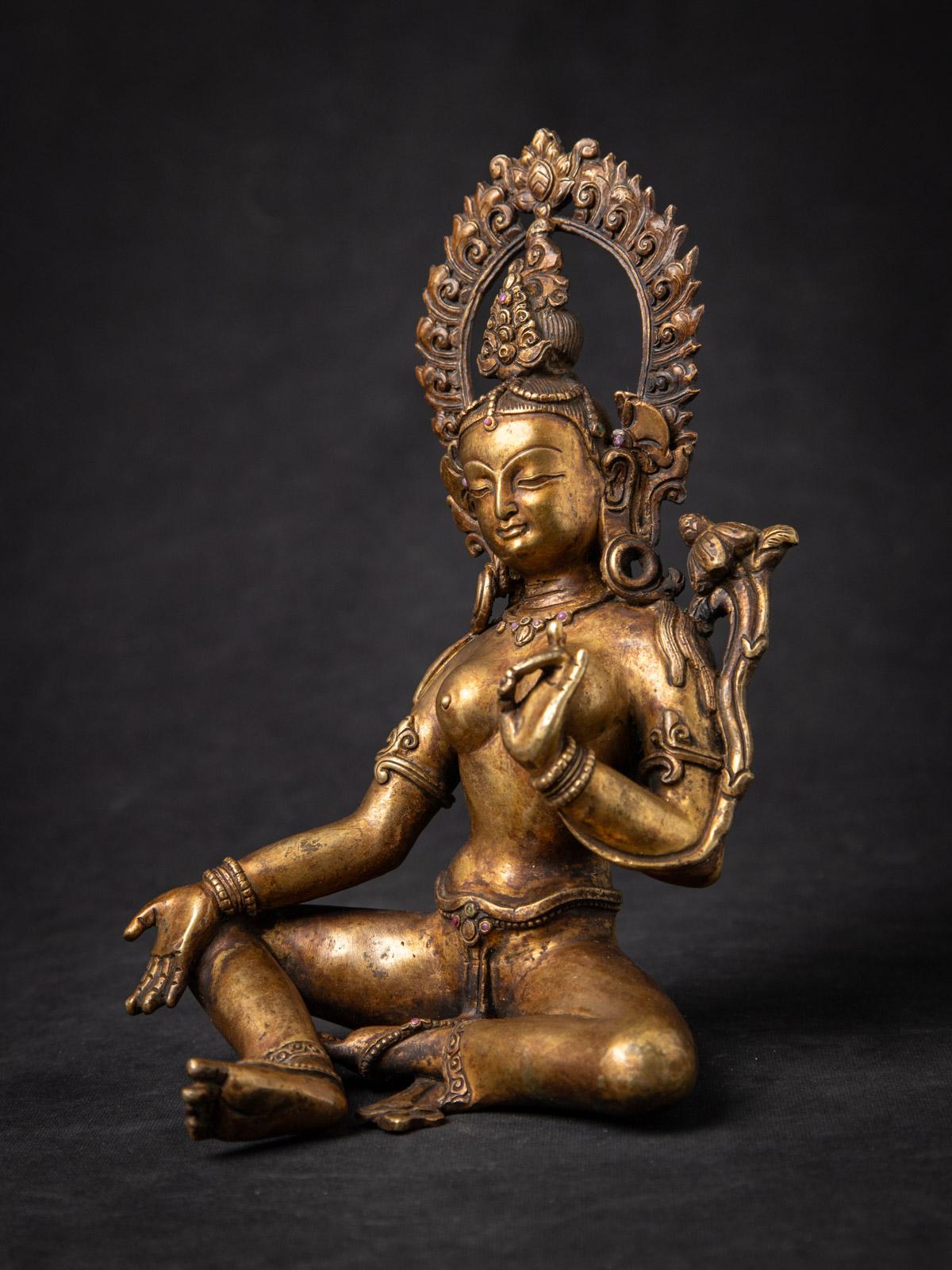Bronzo Statua di Tara nepalese in bronzo della metà del 20° secolo - Buddha originali in vendita