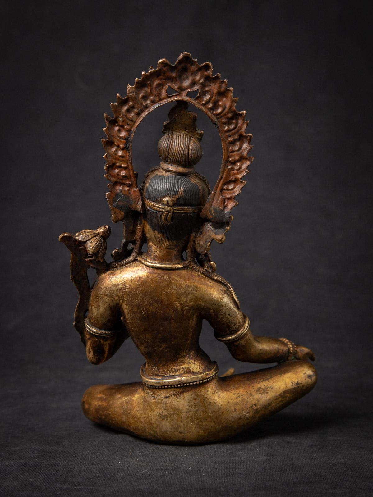 Statua di Tara nepalese in bronzo della metà del 20° secolo - Buddha originali in vendita 3