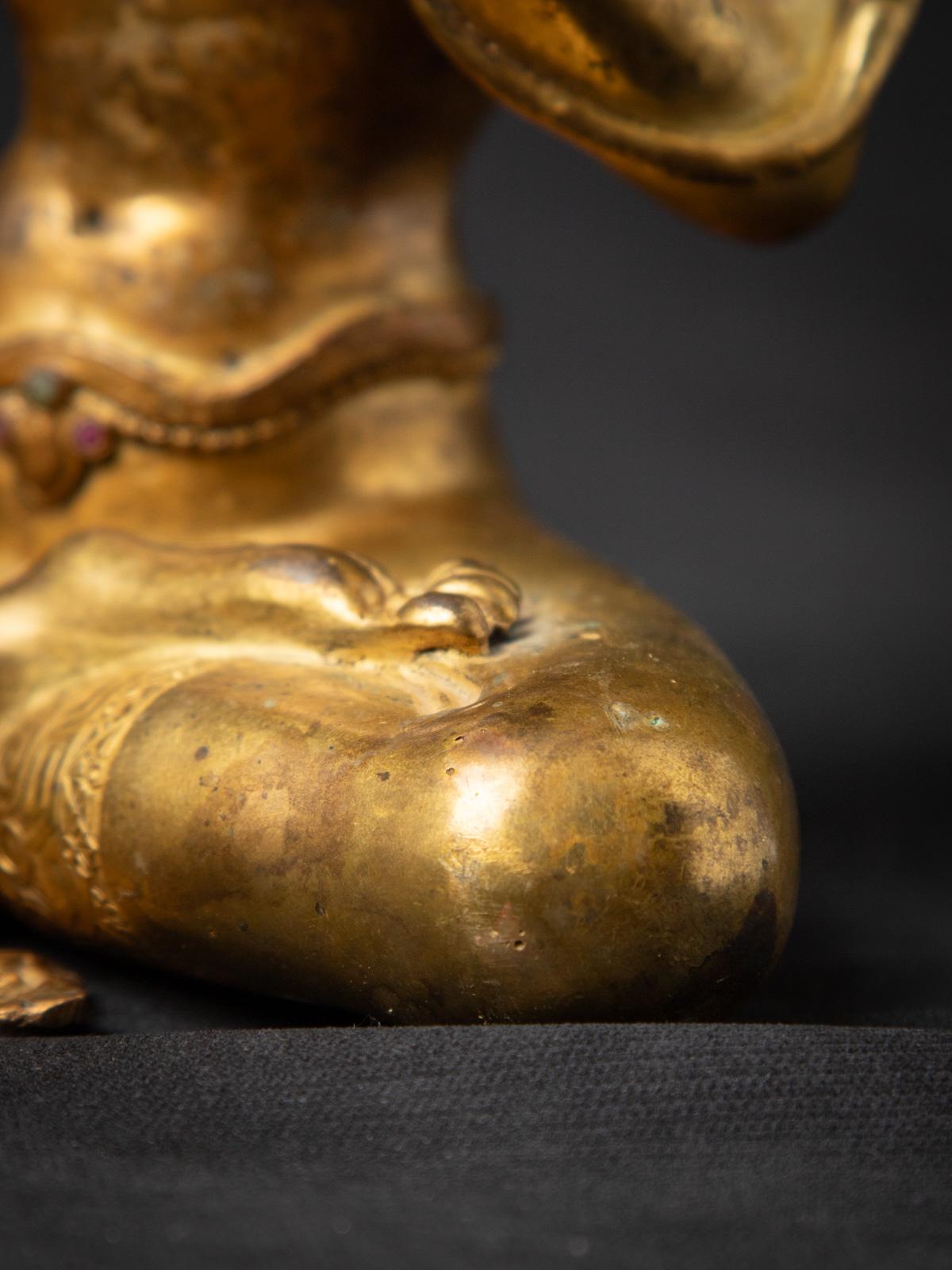 Old Bronze Nepali White Tara-Statue aus Nepal aus dem Mittleren 20. Jahrhundert 15