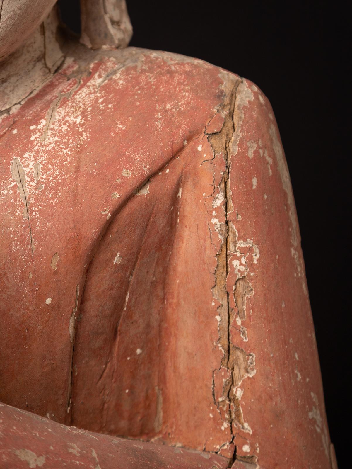 Statue de moine en bois de teck de Birmanie du milieu du 20e siècle en vente 5