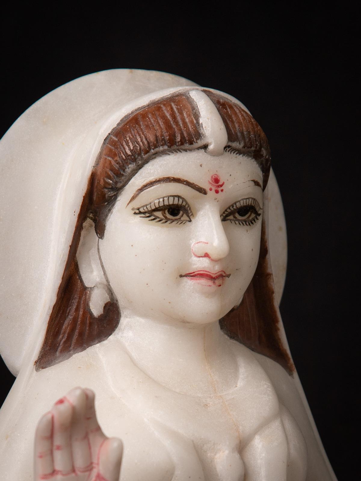 Middle 20th century Old Indian marble Khodiyar mata statue from India  In Good Condition In DEVENTER, NL