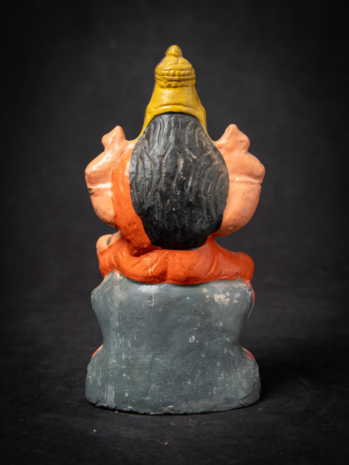 Milieu du 20e siècle Poterie indienne ancienne Statue de Lakshmi de l'Inde en vente 3