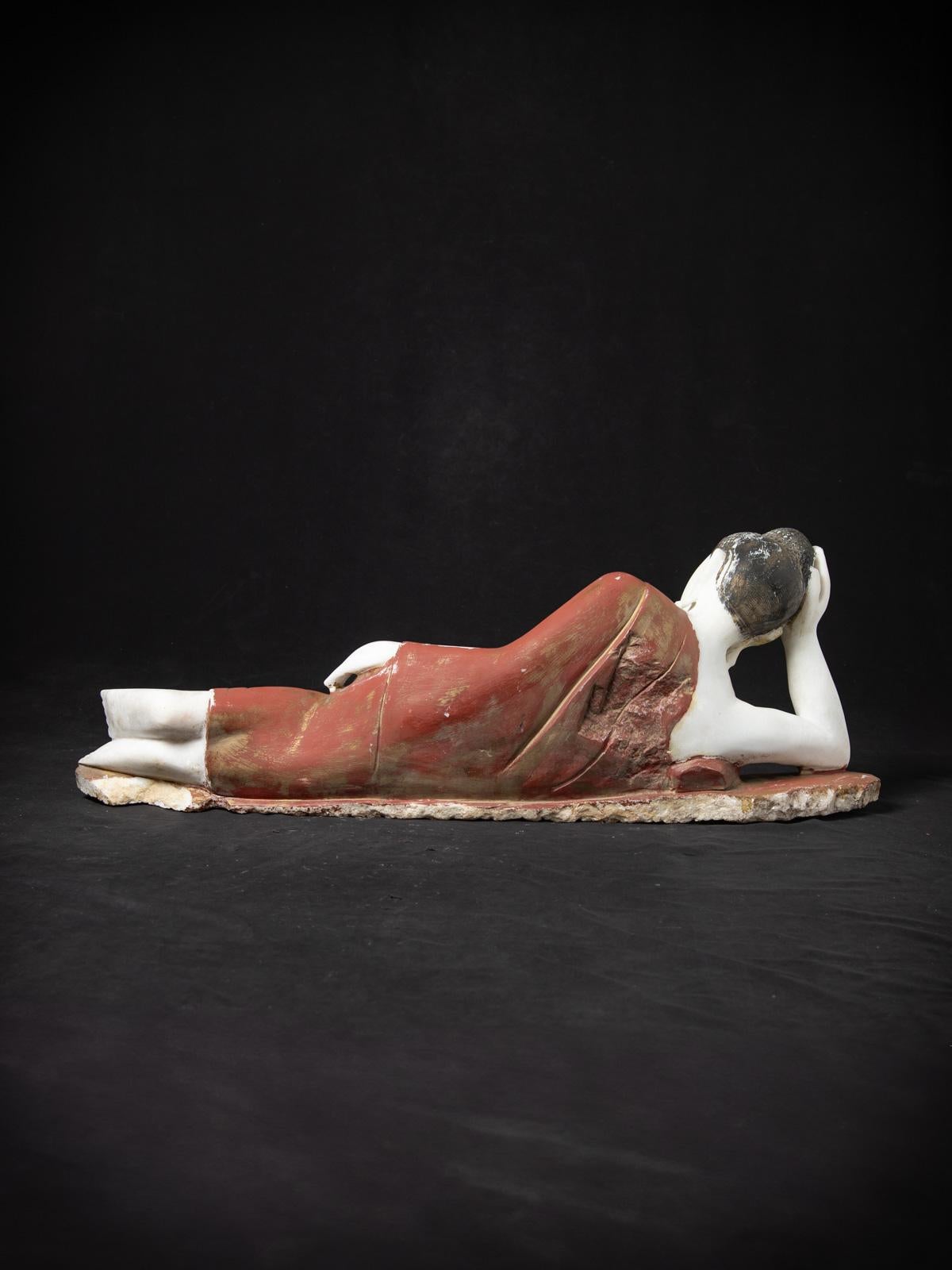 Middle 20th century Old marble reclining Buddha statue from Burma For Sale 3