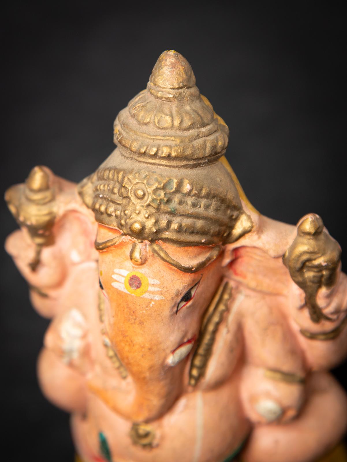 Indien Milieu du 20e siècle Statue de Ganesha en poterie ancienne de l'Inde en vente