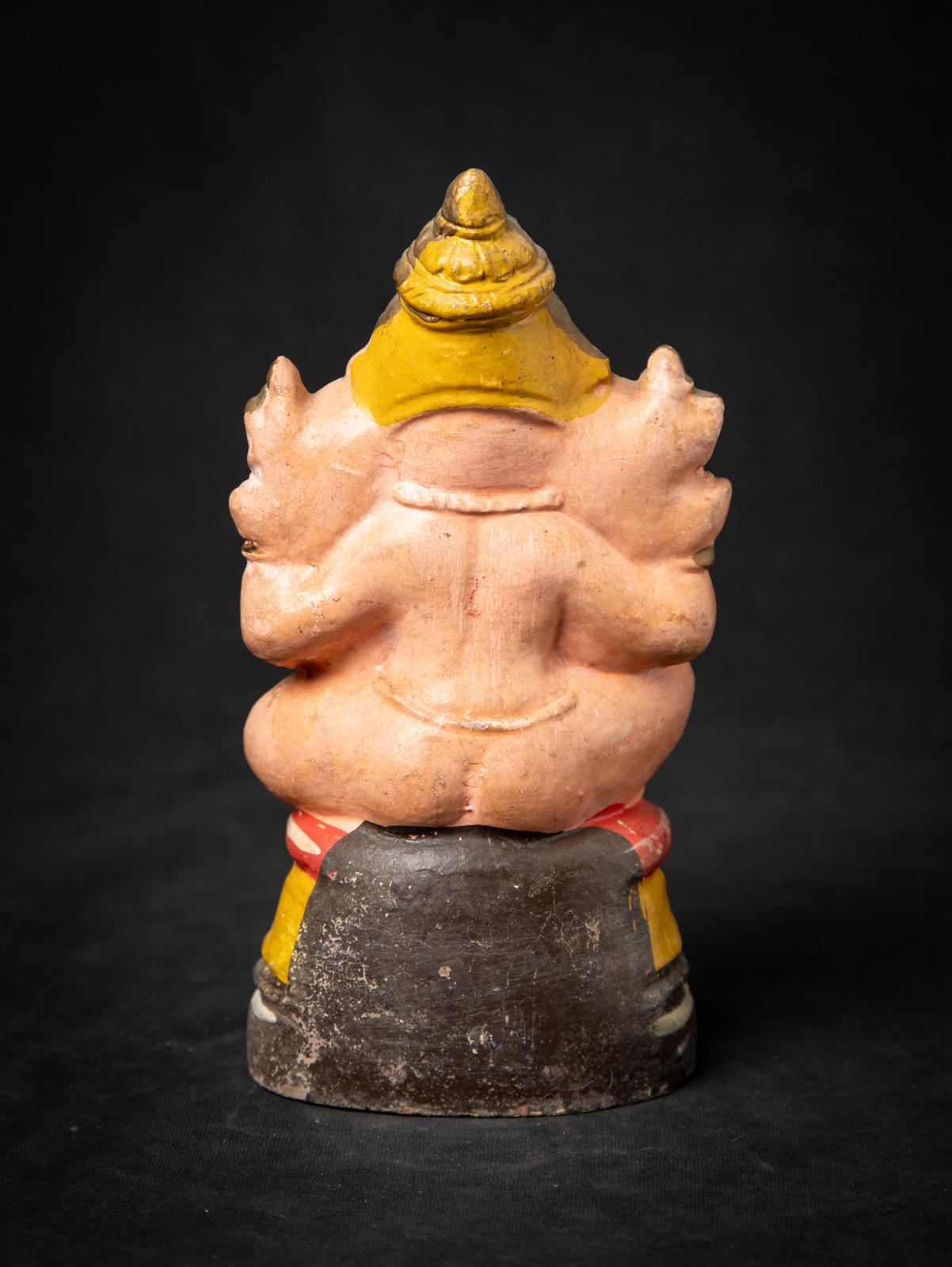 Milieu du 20e siècle Statue de Ganesha en poterie ancienne de l'Inde en vente 3