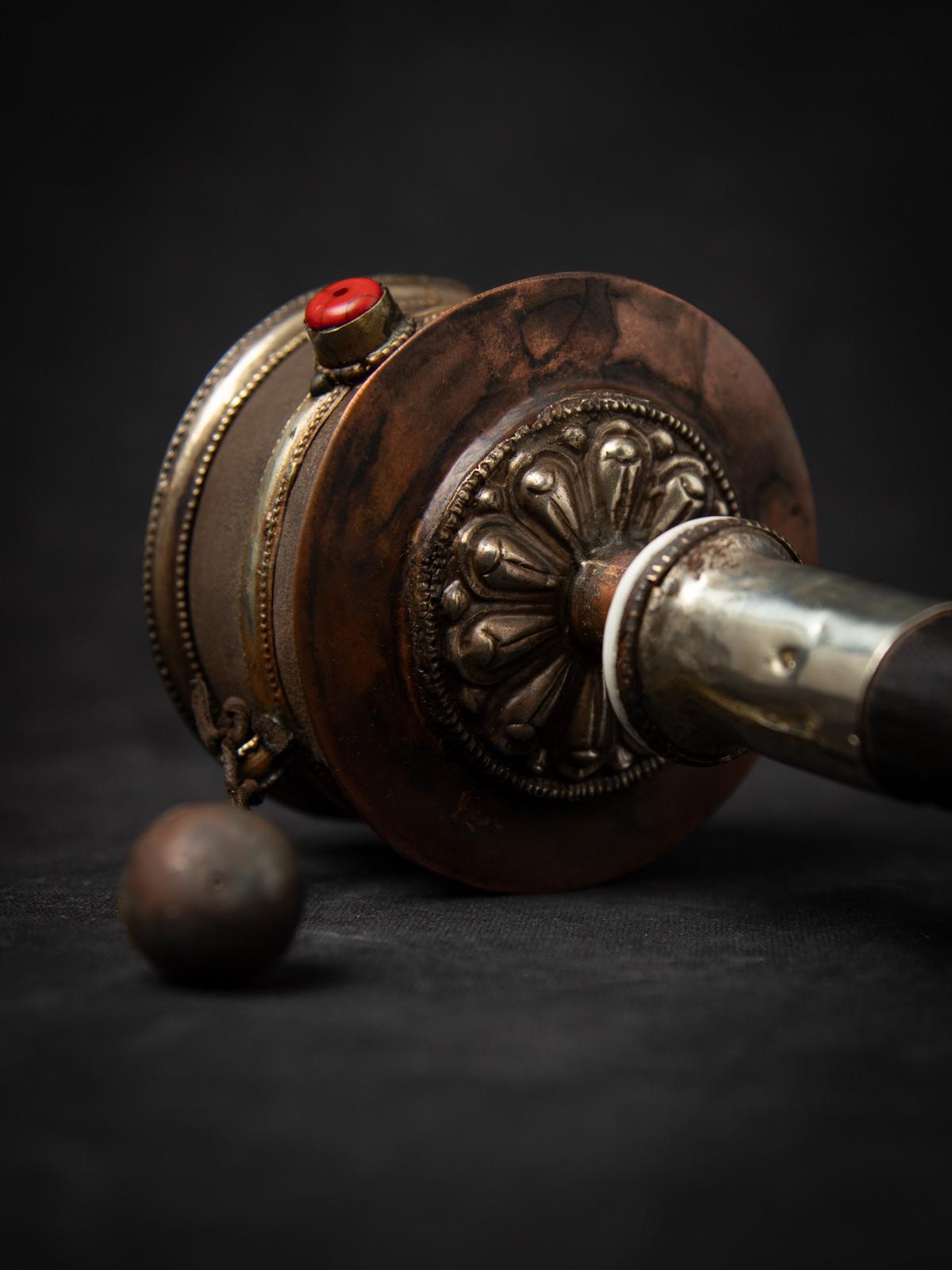 Rouleau de prière tibétain ancien du milieu du 20e siècle, tibétain du Tibet en vente 4