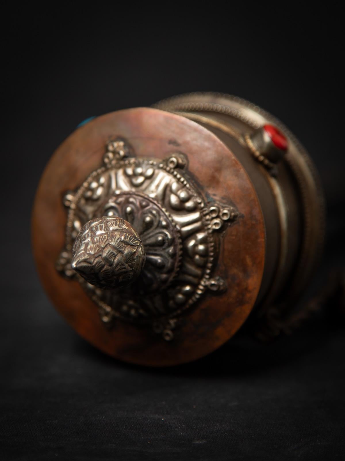 Rouleau de prière tibétain ancien du milieu du 20e siècle, tibétain du Tibet en vente 7