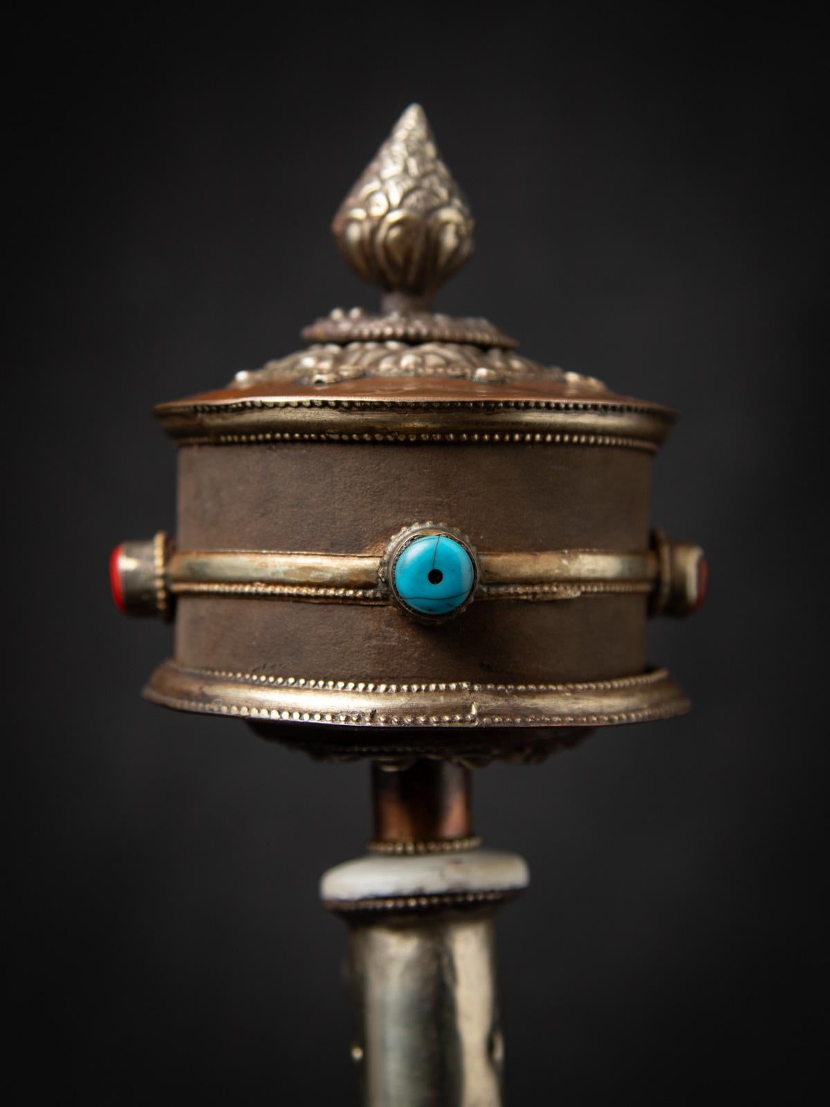 Cuivre Rouleau de prière tibétain ancien du milieu du 20e siècle, tibétain du Tibet en vente