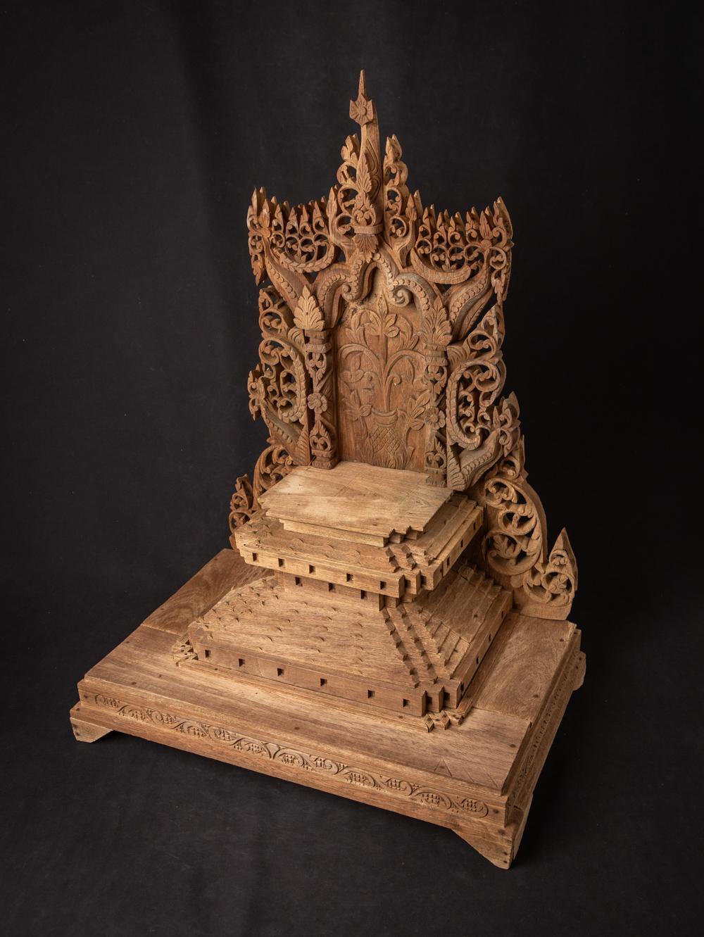 Middle 20th century Old wooden Burmese Buddha Altar - Original Buddhas 3