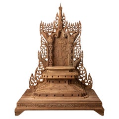 Alter burmesischer Buddha-Altar aus Holz des mittleren 20. Jahrhunderts – Original Buddhas