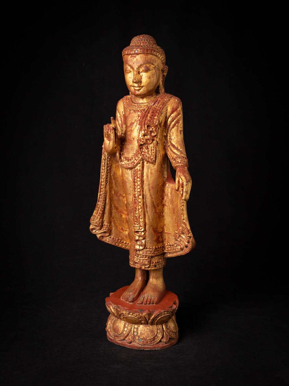 Bois Milieu du 20e siècle Ancienne statue de Bouddha en bois de Birmanie en vente