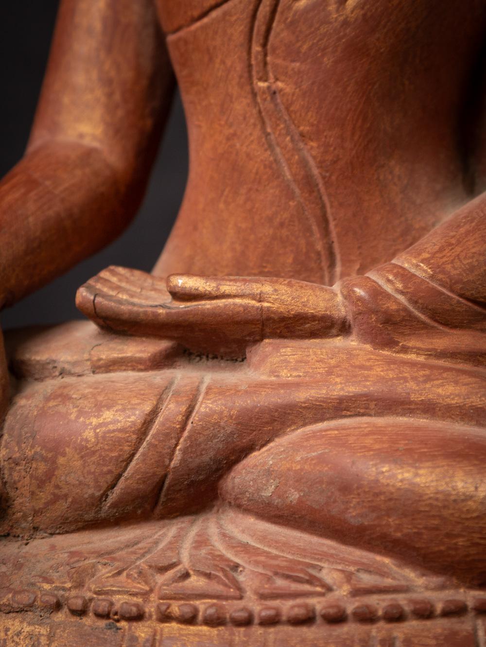 Antiker burmesischer Mandalay-Buddha aus Holz des mittleren 20. Jahrhunderts in Bhumisparsha Mudra 11