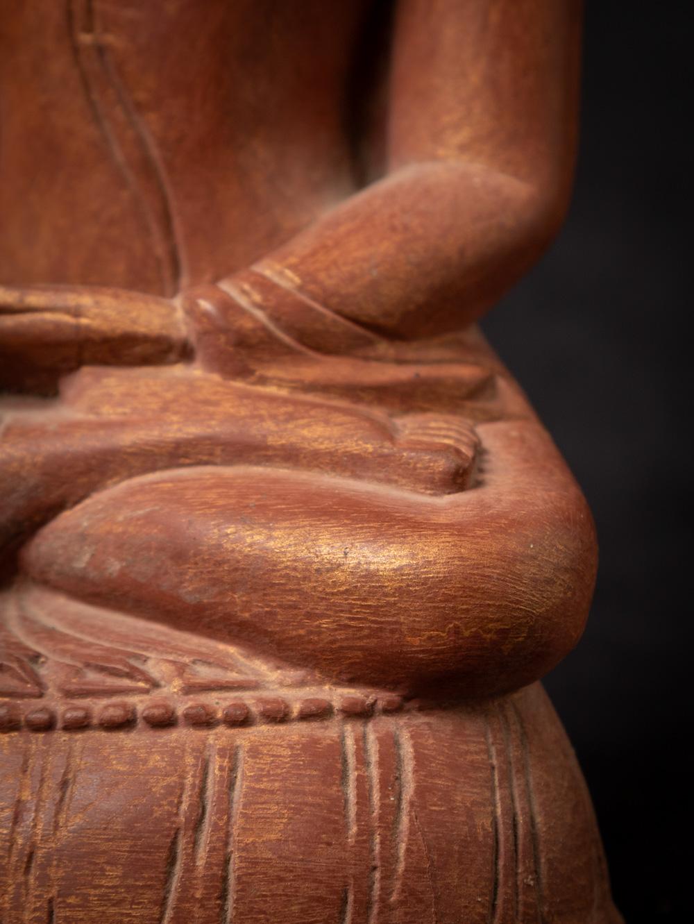 Antiker burmesischer Mandalay-Buddha aus Holz des mittleren 20. Jahrhunderts in Bhumisparsha Mudra 12