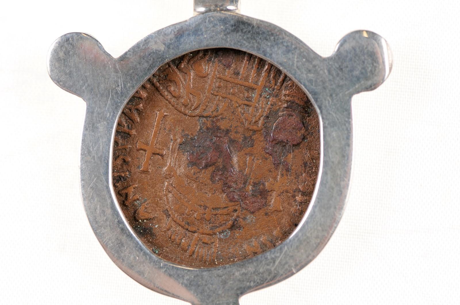 Pendentif pièce de monnaie byzantine du Moyen-Âge (pendentif uniquement) en vente 4