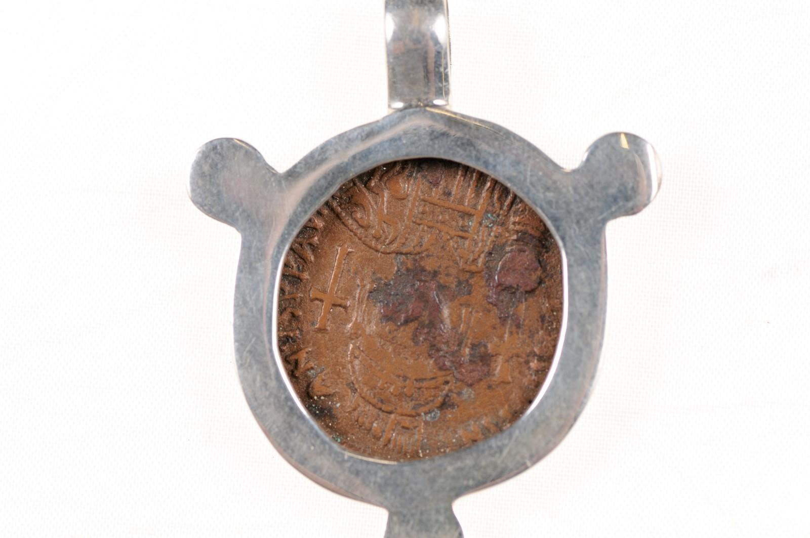Pendentif pièce de monnaie byzantine du Moyen-Âge (pendentif uniquement) en vente 5