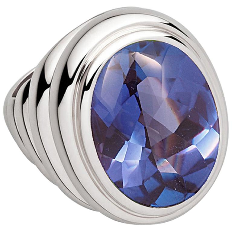 Bague du Moyen Âge, or blanc 18 carats, tanzanite 12,05 carats en vente