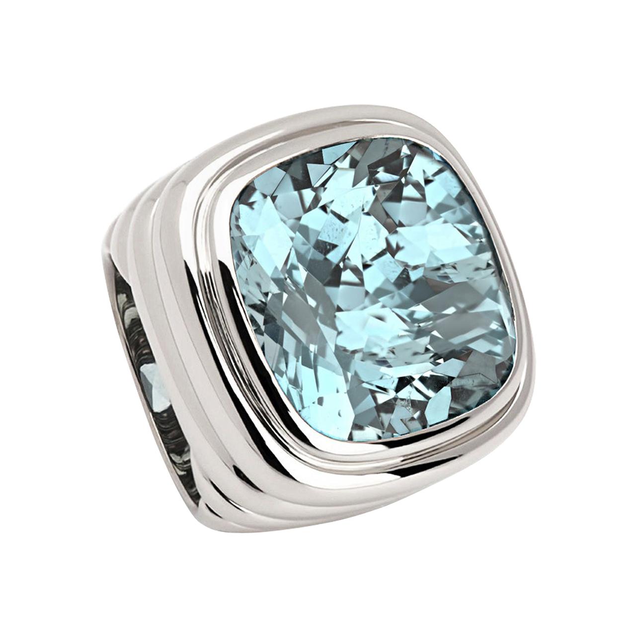 Middle Ages Ring in 18 Carat White Gold with 1 Aquamarine 25.48 Carat For Sale