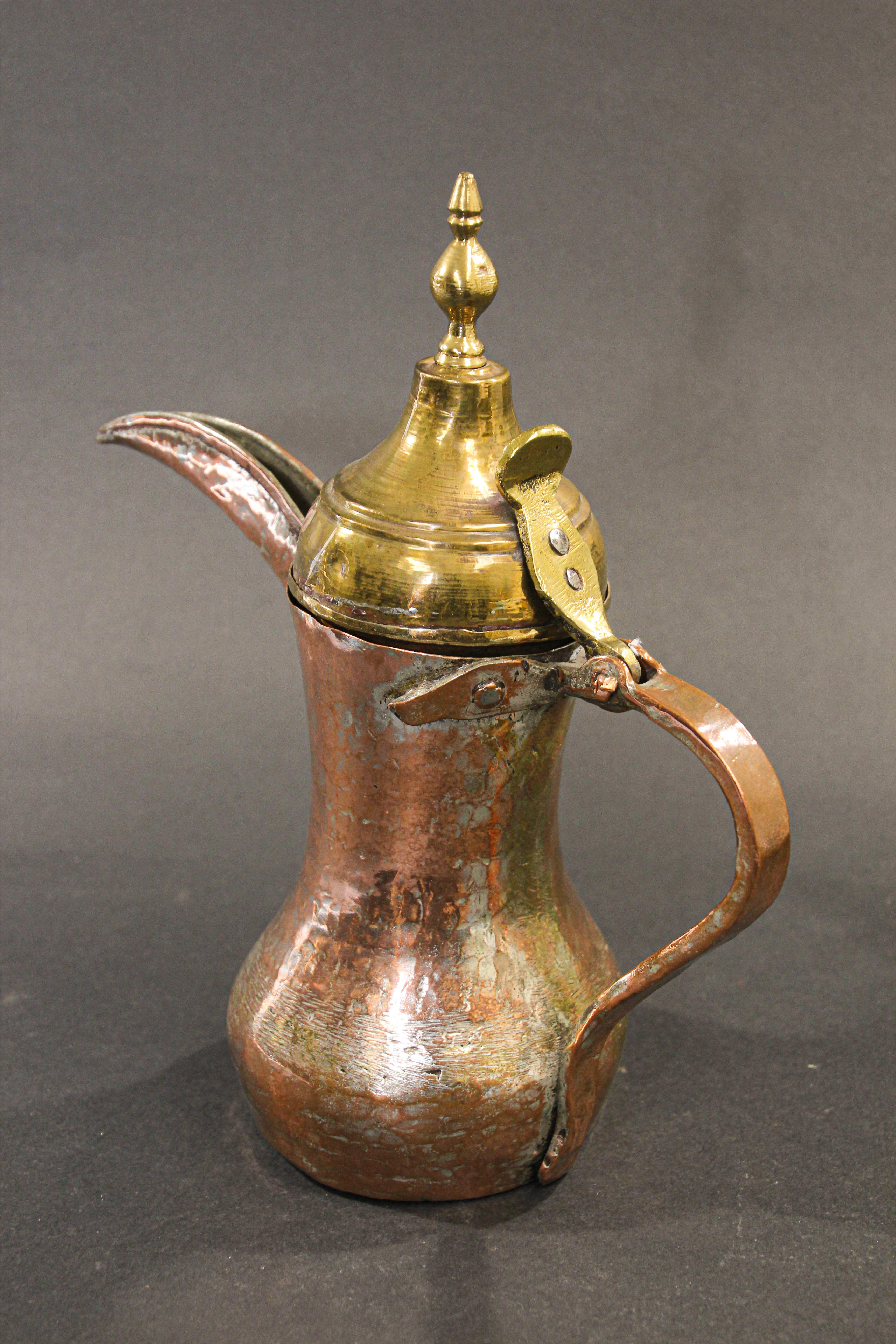 Omani Middle Eastern Arabian Tinned Copper Dallah For Sale