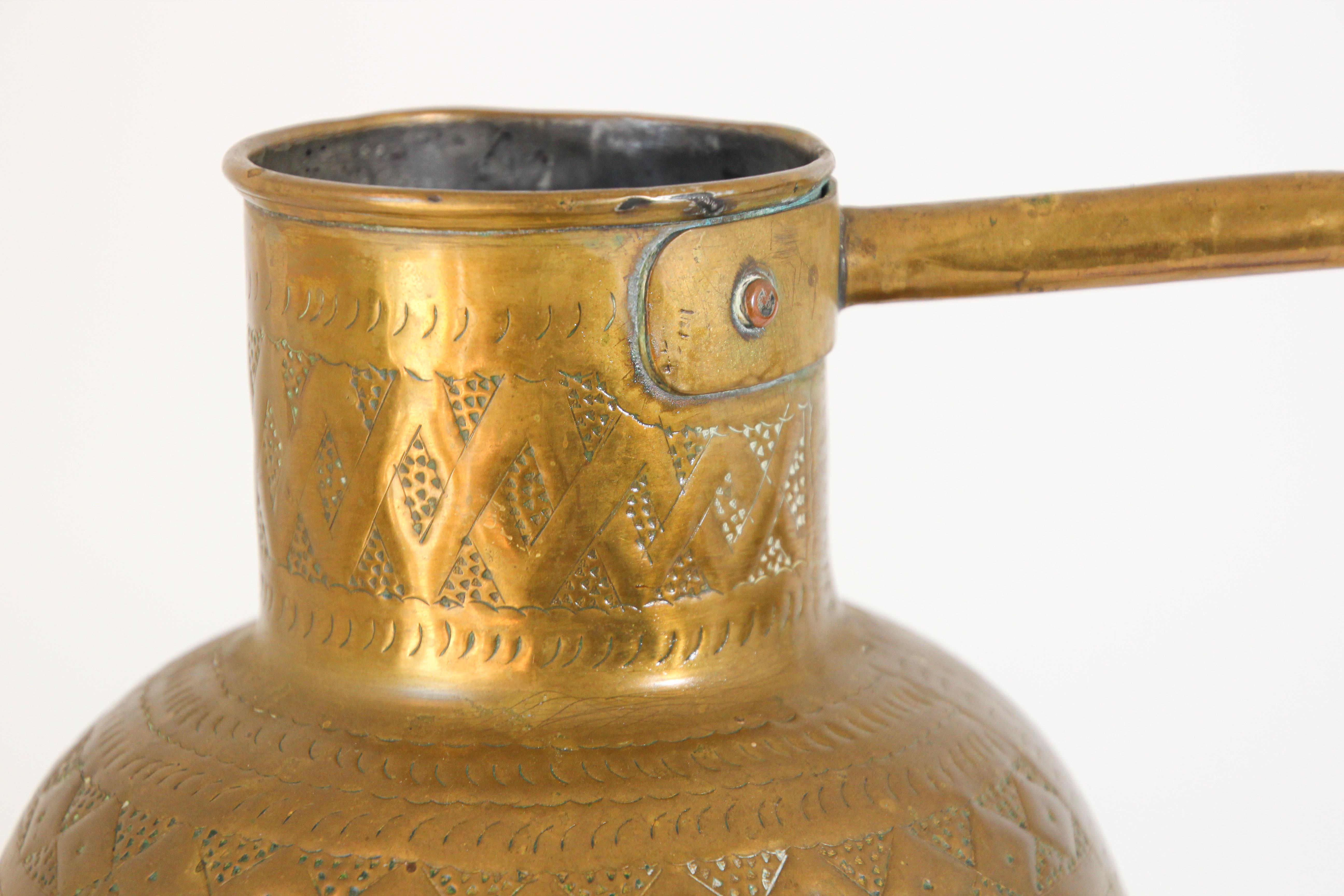 Middle Eastern Arabic Brass Pot In Good Condition In North Hollywood, CA