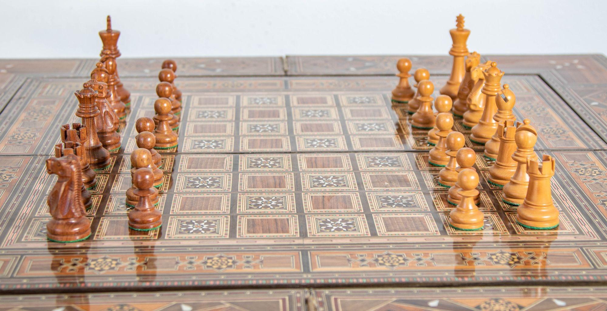 Table de jeu d'échecs Backgammon incrustée de Damascus, du Moyen-Orient en vente 4