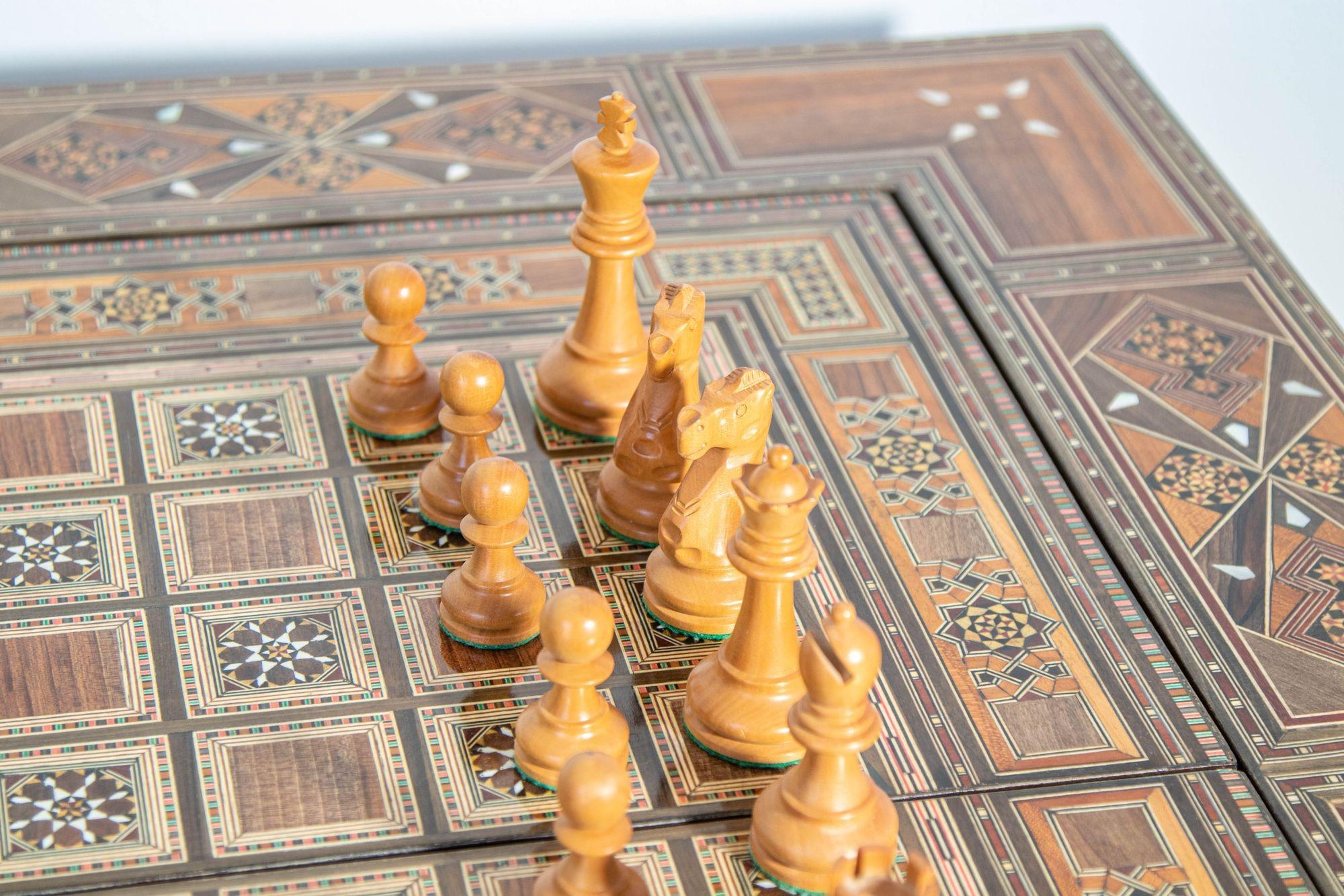 Table de jeu d'échecs Backgammon incrustée de Damascus, du Moyen-Orient en vente 9