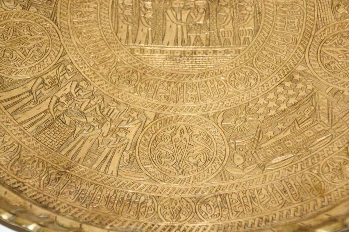 Mittlerer Osten ägyptischen antiken runden Messing Tablett (Handgefertigt) im Angebot